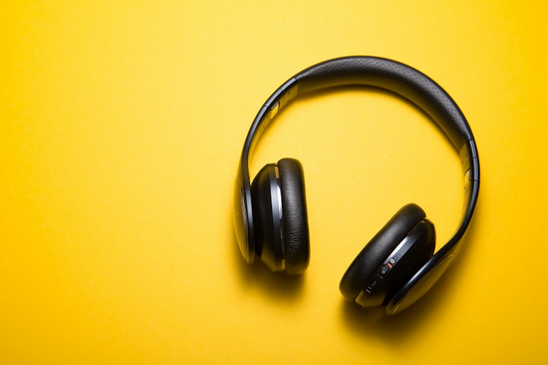 Active Noise-Cancelling Wireless Bluetooth Headphones