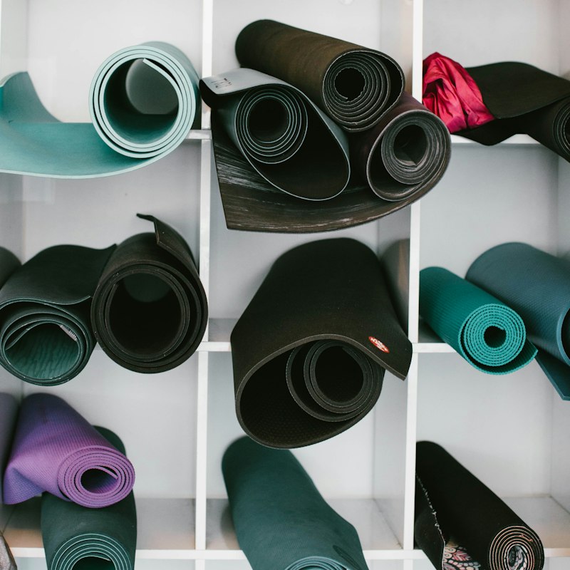 Eco-Friendly Dual-Color Anti-Tear TPE Yoga Mat (6mm)